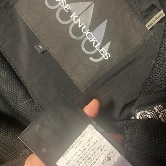 Men’s Size S Moose Knuckle Black Windbreaker - Picture 2 of 4